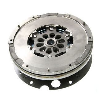   AUDI A4 2.0 TFSI/TDI (120/136/143/163/170/180/211Le) kettős tömegű lendkerék